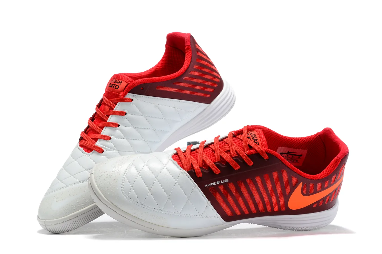 Nike Burgundy Orange Chaussures de soccer indoor avec capuchon d'orteil en cuir matelassé et dessus synthétique ventilé 4