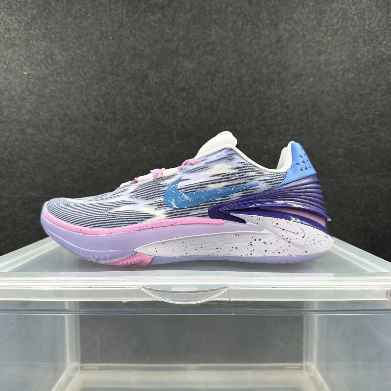 Nike Cosmic Unity أرجواني فاتح أزرق وردي حذاء كرة السلة 2