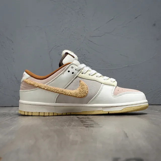 Nike Dunk Low Rabbit Shearling أبيض بني أحذية رياضية أسلوب حياة 6