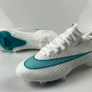 Nike Flyweave Ultra branco e teal chuteiras de futebol com tacos