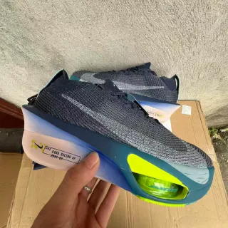 Nike ग्रे ब्लू निट अपर विसिबल एयर कुशनिंग रनिंग शूज