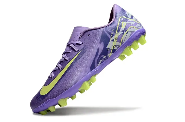 Nike 绿粉 低帮 合成鞋面 锥形和刃形钉 硬地足球鞋 17