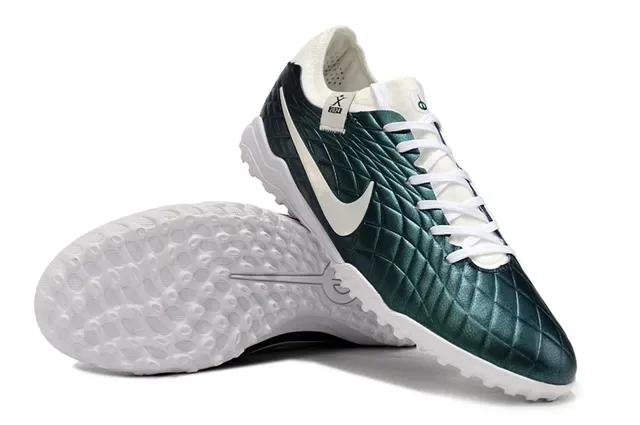 Nike Green White Quilted Leather Upper Low-Cut Silhouette Turf Soccer Shoes 4