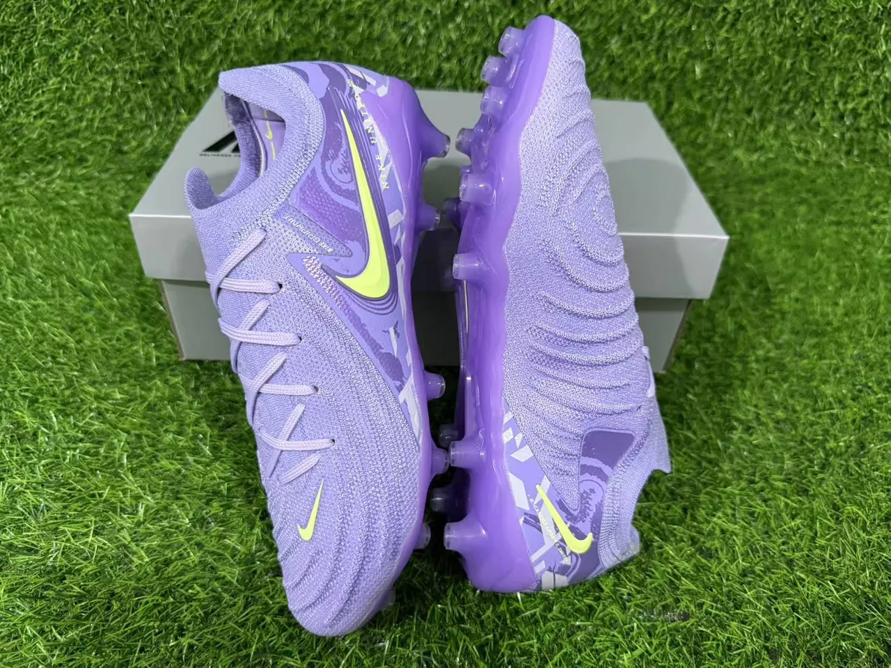 Nike Grip-Huit Nike United 001 Purple Neon Yellow 钉面足球鞋 2