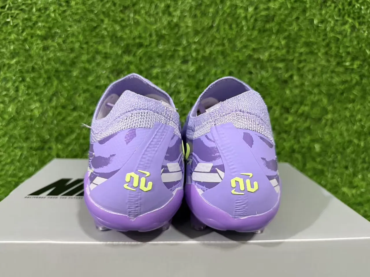 Nike Grip-Huit Nike United 001 Purple Neon Yellow 钉面足球鞋 4