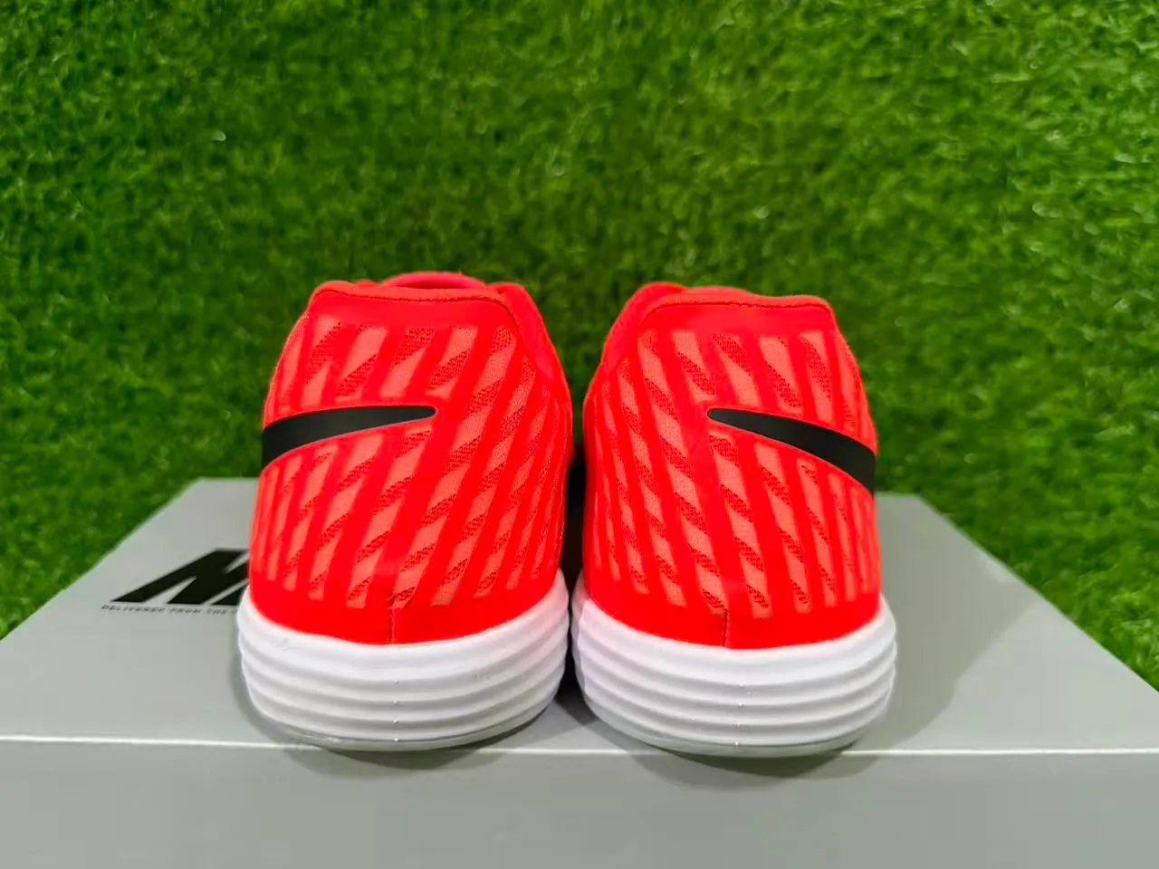 Nike Hypervenom Indoor Orange Noir Boîte à Orteils Matelassée Couverture Diagonale Cage Synthétique Chaussures de Football Indoor 9