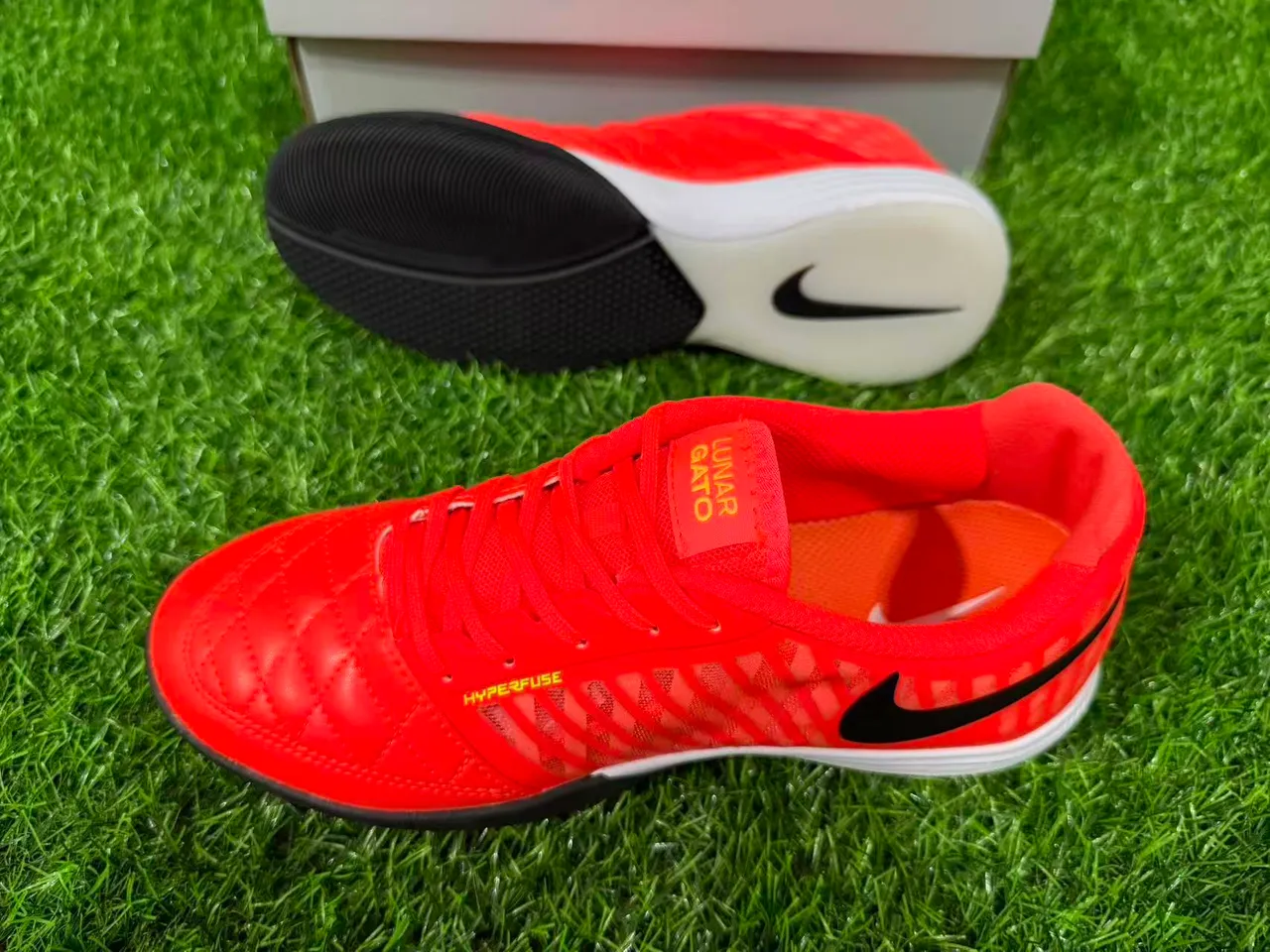 Nike Hypervenom Indoor Orange Noir Boîte à Orteils Matelassée Couverture Diagonale Cage Synthétique Chaussures de Football Indoor 13
