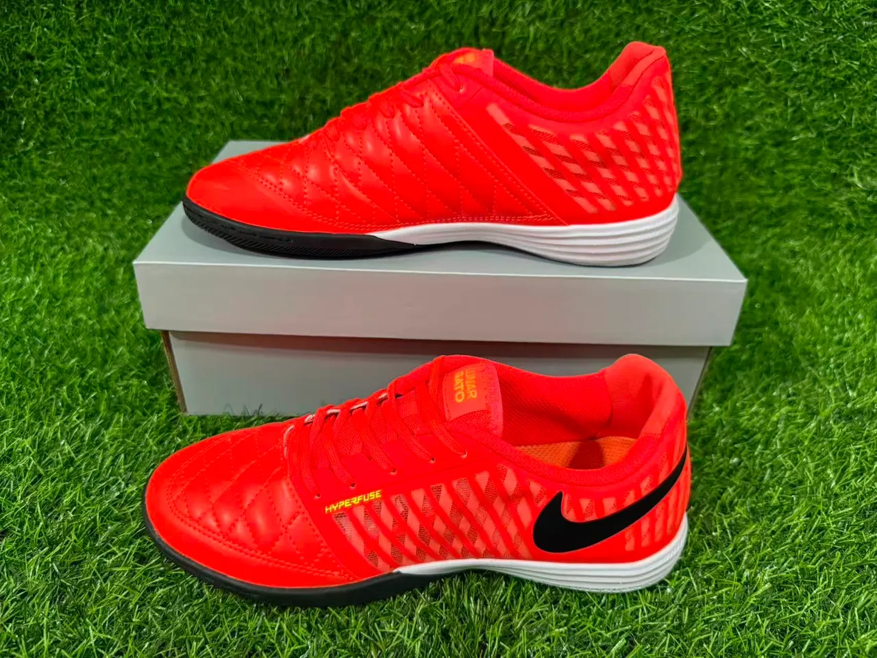 Nike Hypervenom Indoor Orange Noir Boîte à Orteils Matelassée Couverture Diagonale Cage Synthétique Chaussures de Football Indoor 15
