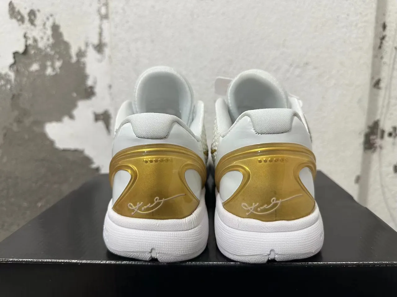 耐克科比 AD Max 白金 纹理鹅卵石印篮球鞋 3