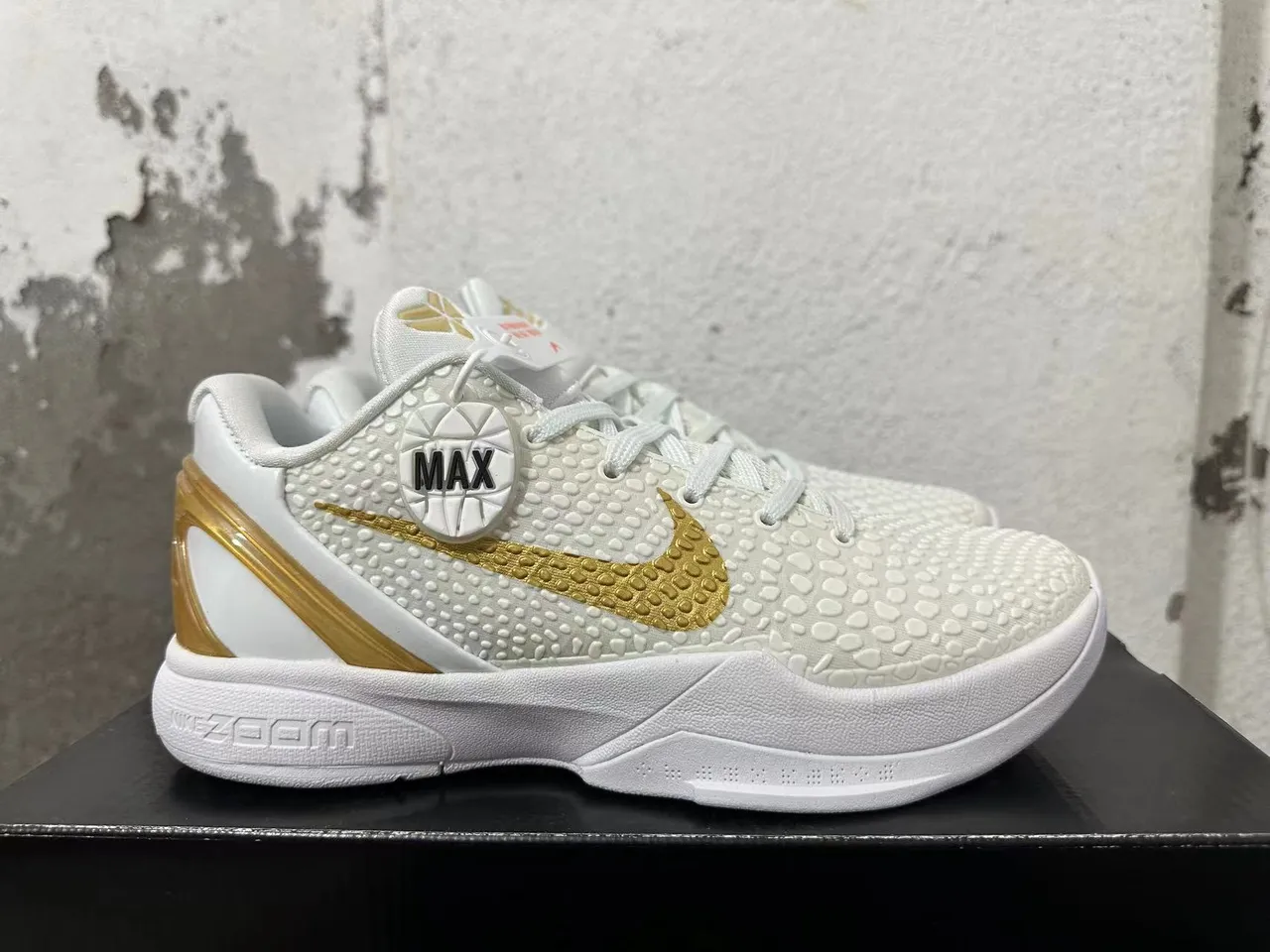 耐克科比 AD Max 白金 纹理鹅卵石印篮球鞋 5