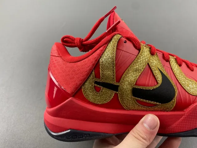 Zapatillas de baloncesto Nike Kobe Rojo y Dorado Brillante 3