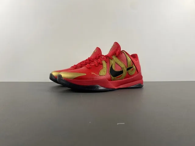 Zapatillas de baloncesto Nike Kobe Rojo y Dorado Brillante 12