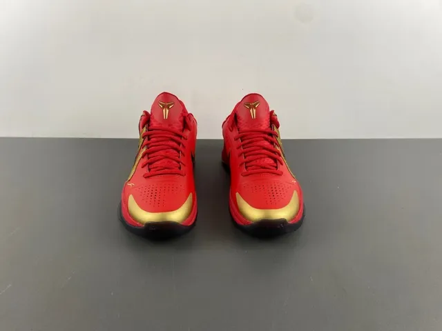 Zapatillas de baloncesto Nike Kobe Rojo y Dorado Brillante 13
