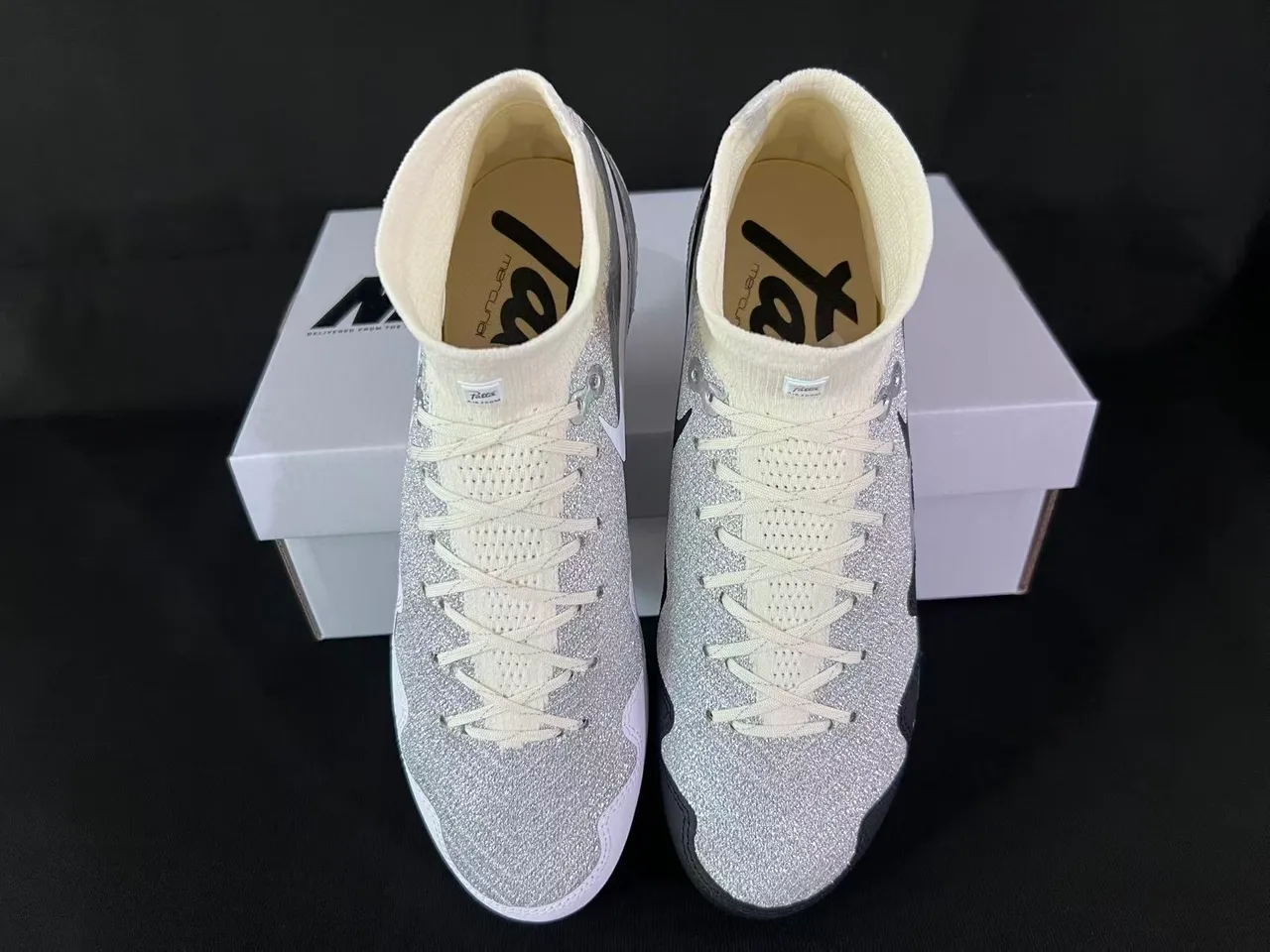 Nike Mercurial Superfly UNITE Iridescent Argent Scintillant Chaussures de Football Sol Ferme 10