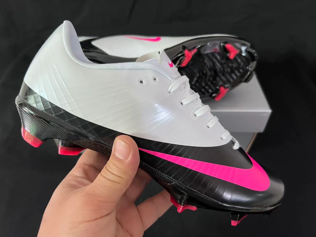 Nike Mercurial Vapor فضي احمر أحذية كرة القدم للأرض الصلبة 6