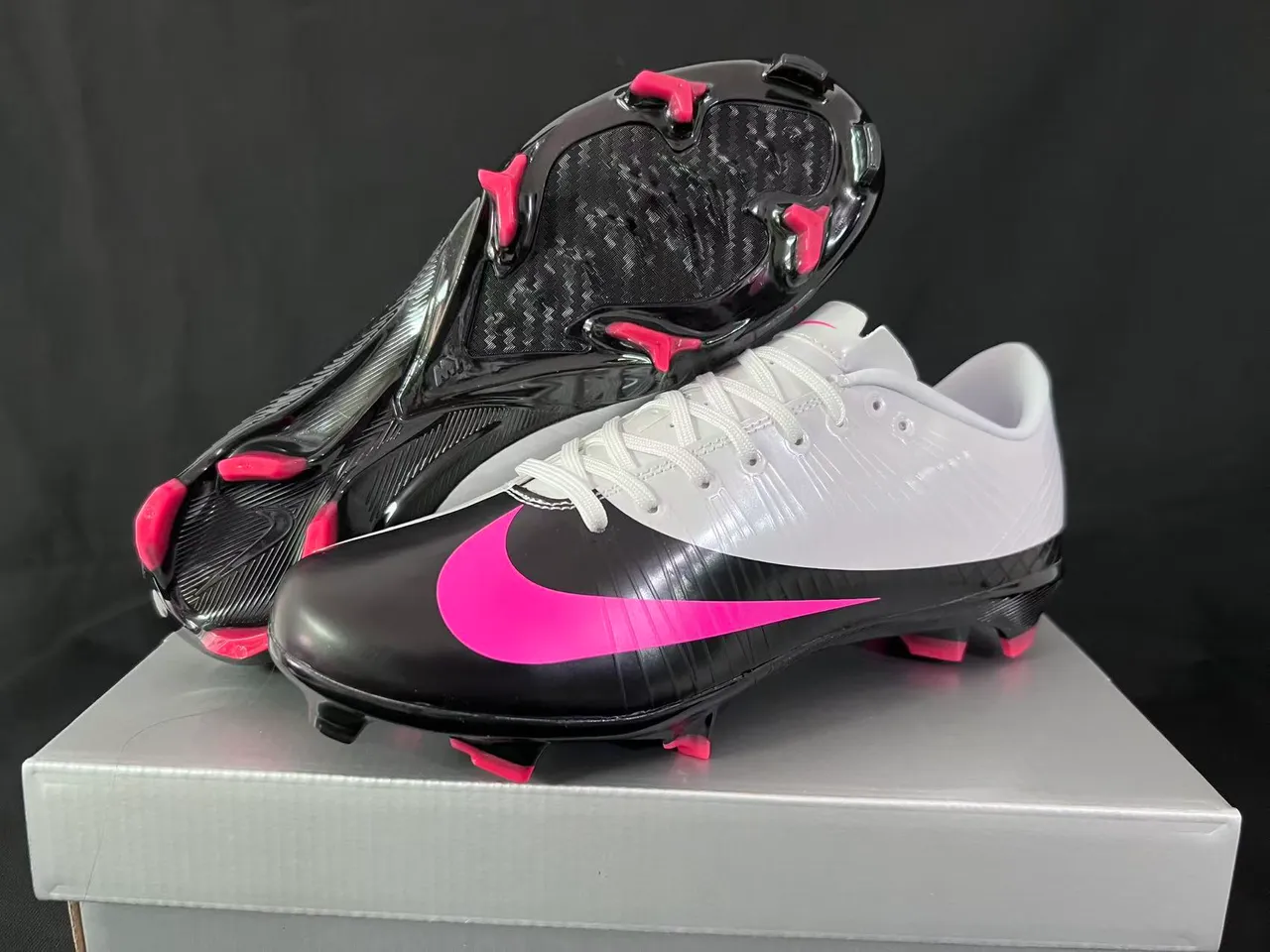 Nike Mercurial Vapor فضي احمر أحذية كرة القدم للأرض الصلبة 8