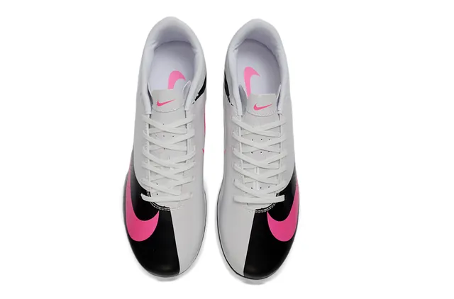 Nike Mercurial Vapor فضي احمر أحذية كرة القدم للأرض الصلبة 11