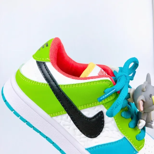Nike Multicolor Low-Top Multi-Color Block Lifestyle Sneakers 11