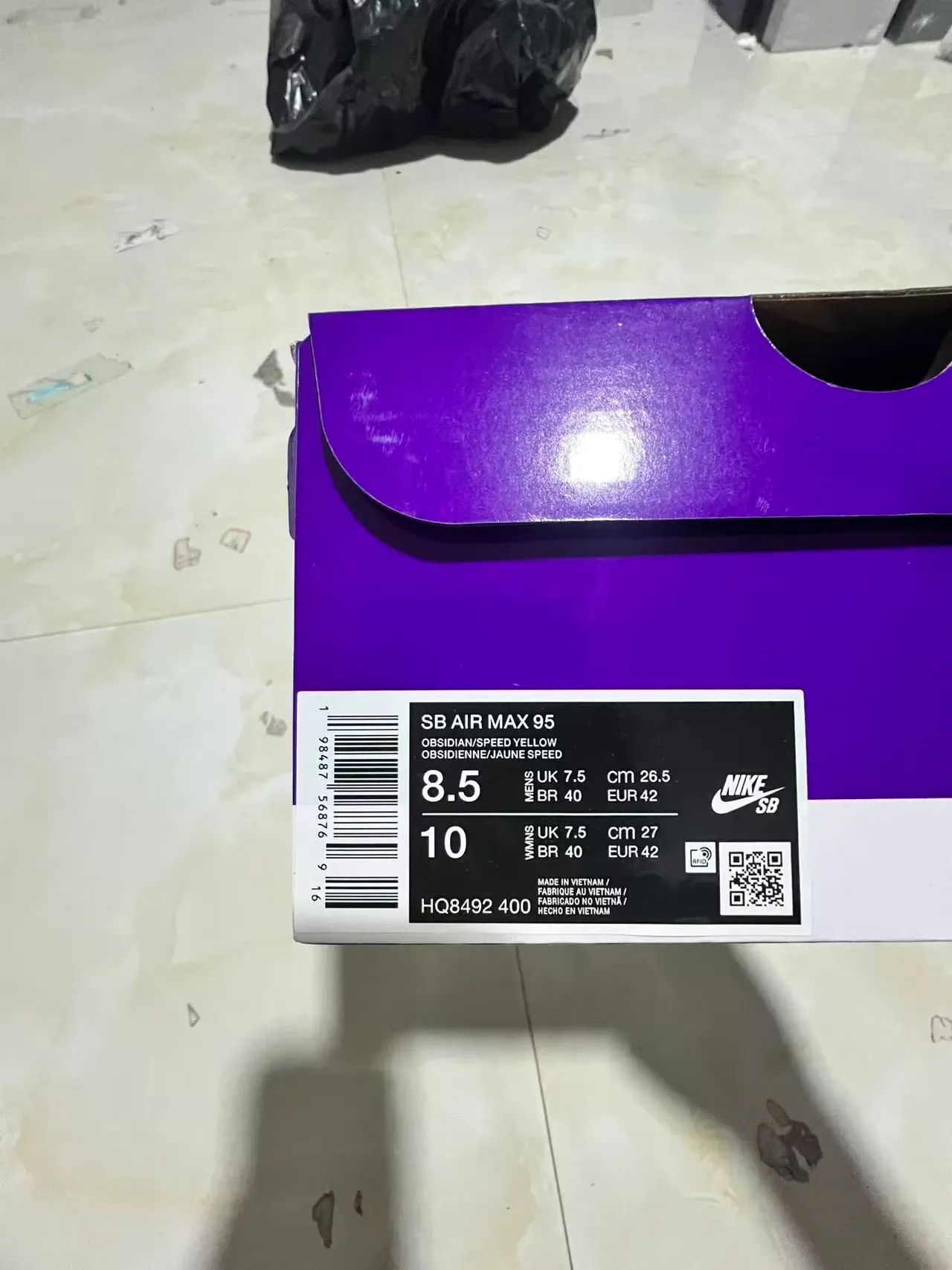 Nike Chaussures Lifestyle Bleu Marine Jaune Supérieure Mesh Et Synthétique Visiblement Segmentée Air Cushioning 10