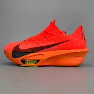 Nike Chaussures de running avec upper de knit orange noir, midsole sculpté
