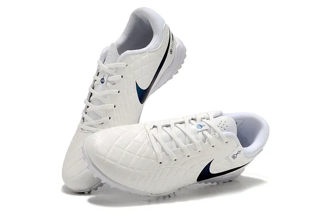 Nike Phantom GT White Blue Quilted Diamond Upper Low-Profile Outsole Turf Soccer Shoes 2