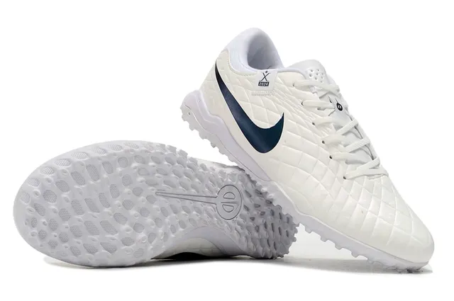 Nike Phantom GT White Blue Quilted Diamond Upper Low-Profile Outsole Turf Soccer Shoes 5