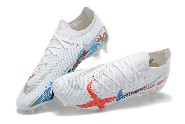 Nike Phantom GT Sapatos de futebol com upper de knit branco multicolor, ajuste dinâmico, colar e superfície firm-ground 4