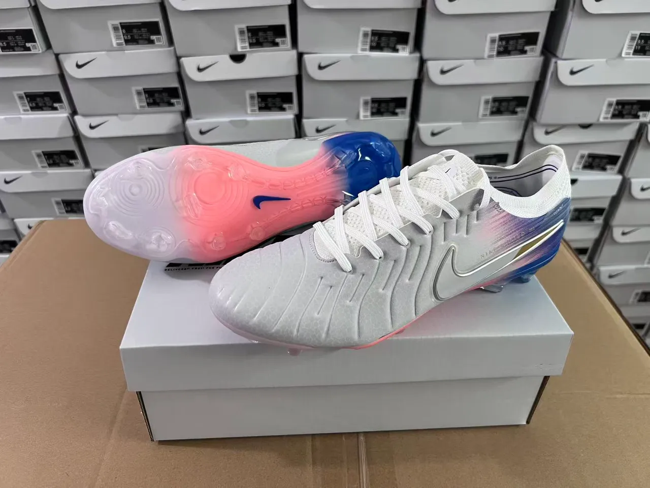 Nike Phantom GT Blanc Multicolore Riboté Synthétique Supérieur Chromé Swoosh Solide Chaussures de Football 9