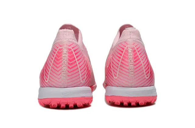 Nike Tênis de Futebol Pink/Red Knit Upper Sola Turf 4