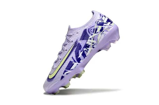 Chaussures de soccer Nike violet bleu low-cut sock-fit upper knit construction firm-ground 8