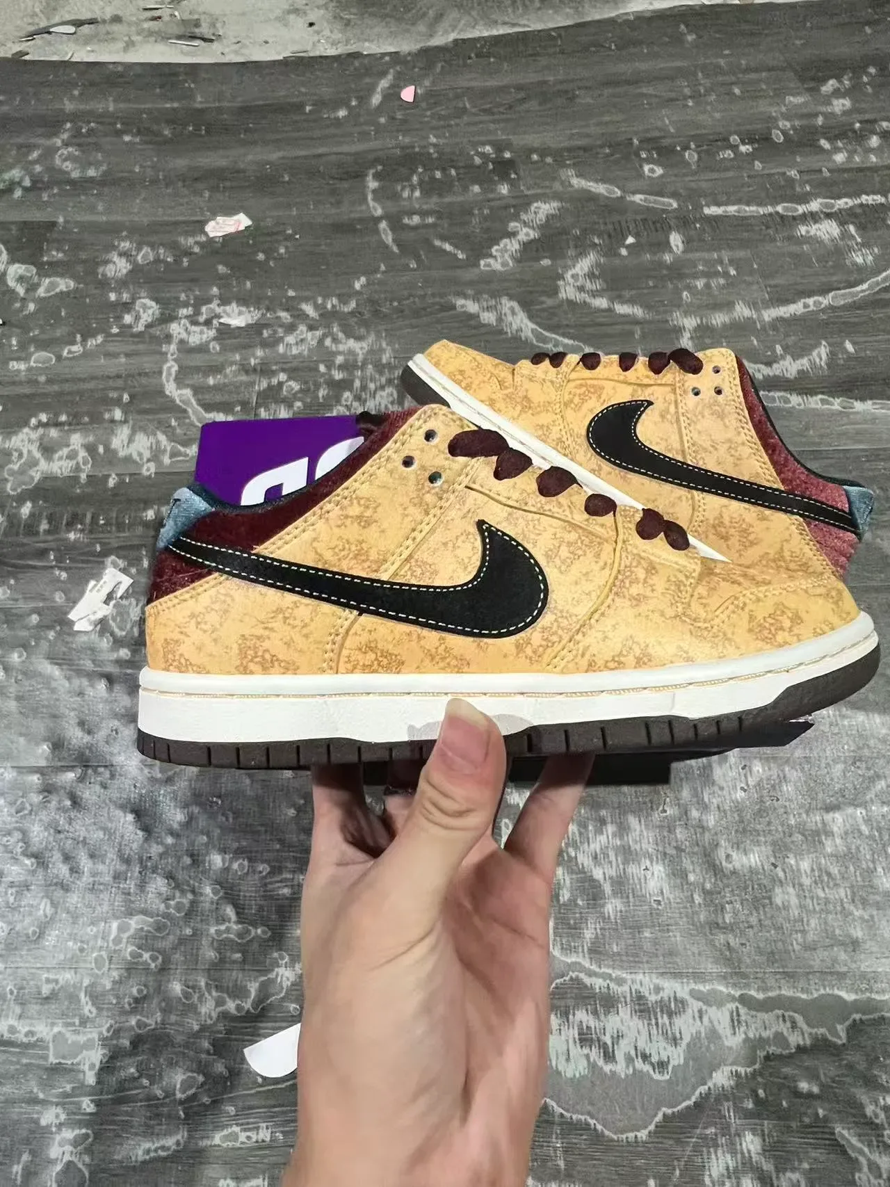 Nike SB Dunk Low Mustard Textured Upper Burgundy Accents Skateboard Shoes 7