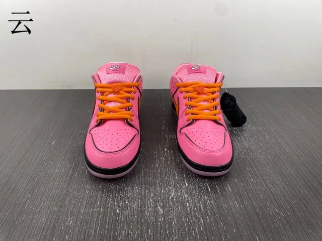 Nike SB Dunk Low गुलाबी और नारंगी स्केटबोर्ड जूते 14