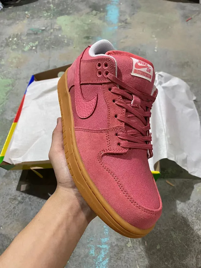 Nike SB Dunk Low Pink Gum Skateboard Shoes 2