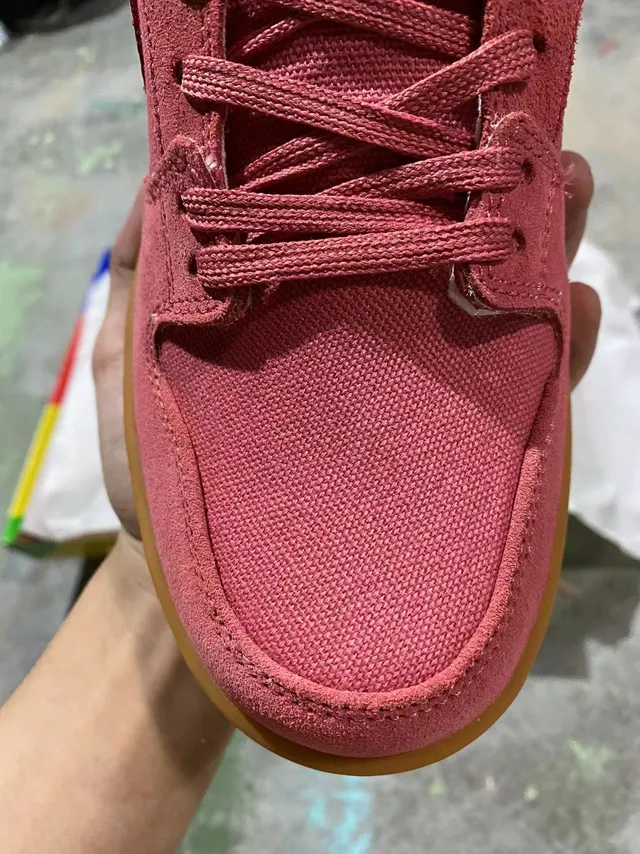 Nike SB Dunk Low Pink Gum Skateboard Shoes 3