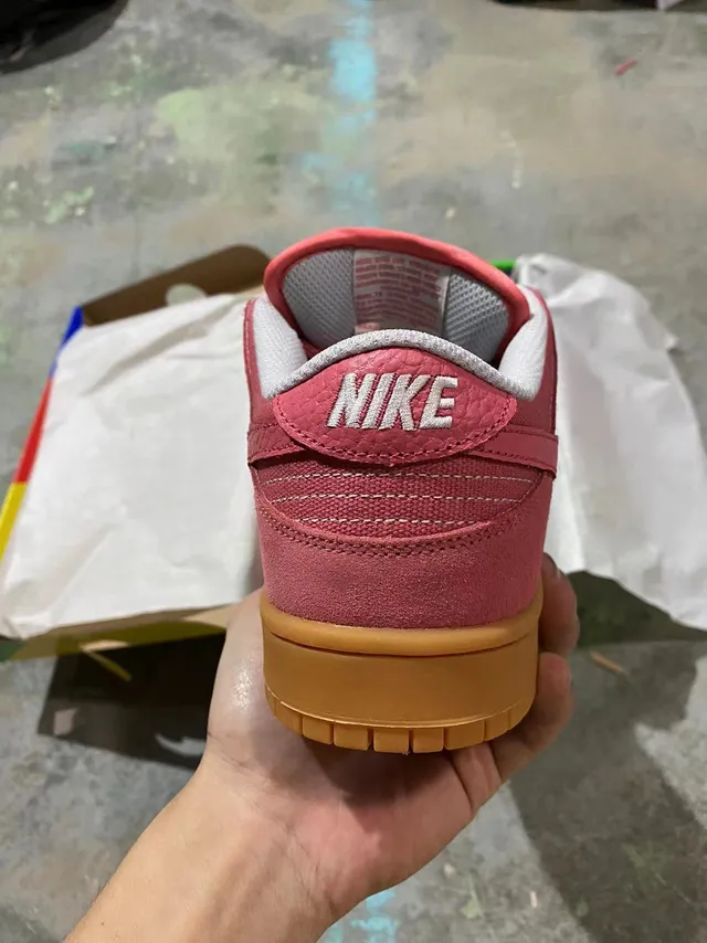 Nike SB Dunk Low Pink Gum Skateboard Shoes 6