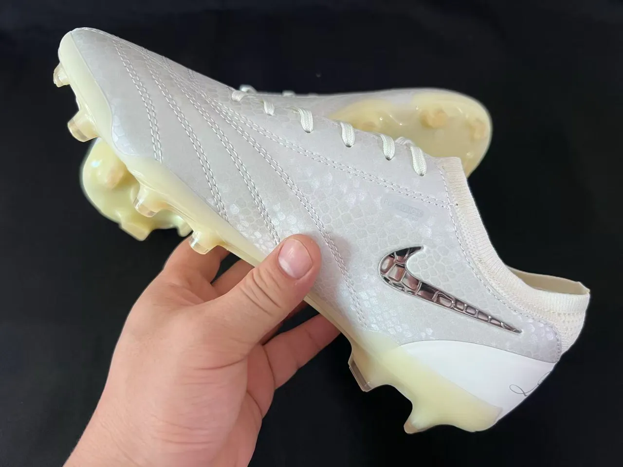 Nike Tiempo Legend Firm-Ground Chaussures de football 4