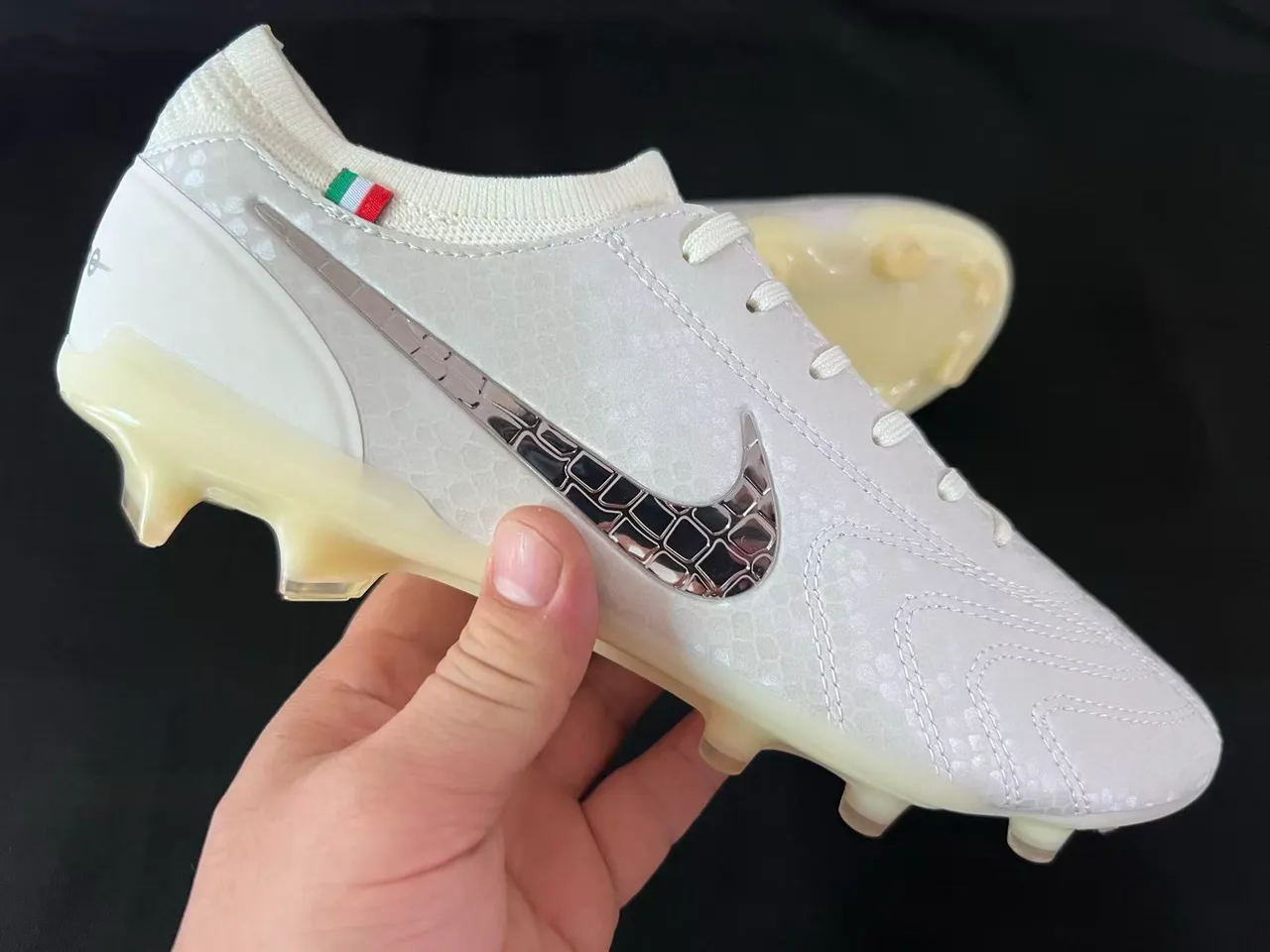 Nike Tiempo Legend Firm-Ground Chaussures de football 6