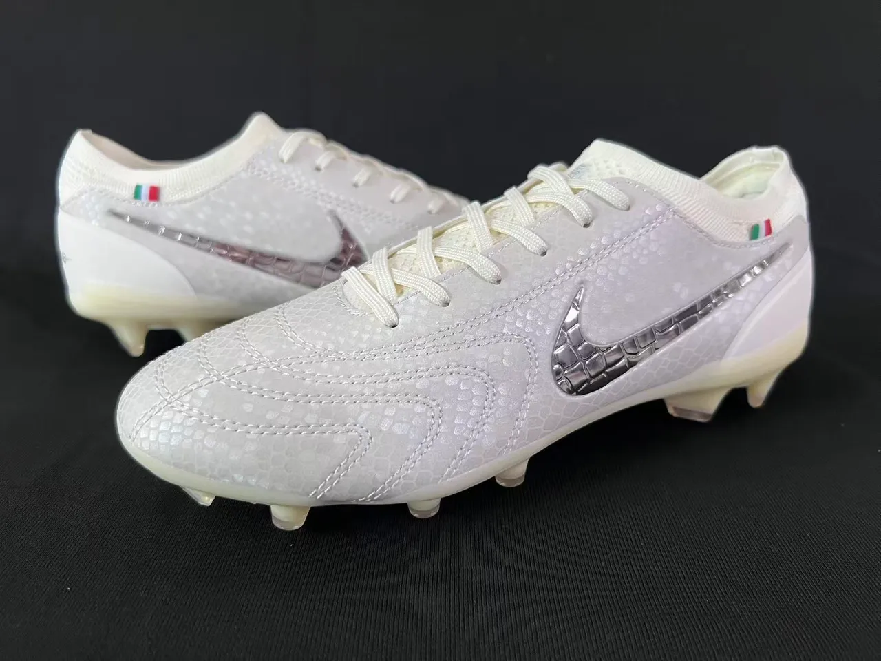 Nike Tiempo Legend Firm-Ground Chaussures de football 7