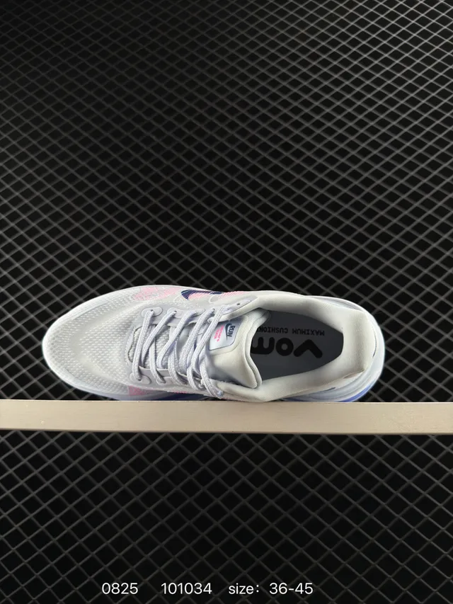Nike Vomero Premium Chaussures de course Gris clair Rose Marine 4