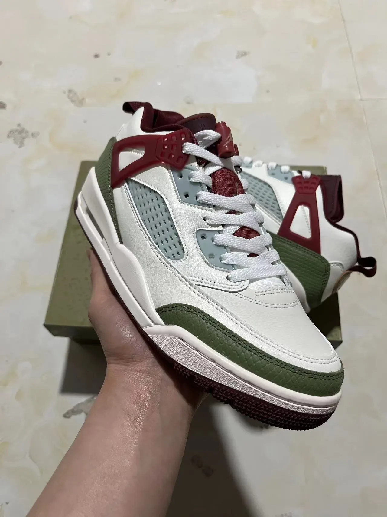 Nike 白色酒红色 高帮 分层合成革和皮革鞋面 生活运动鞋 2