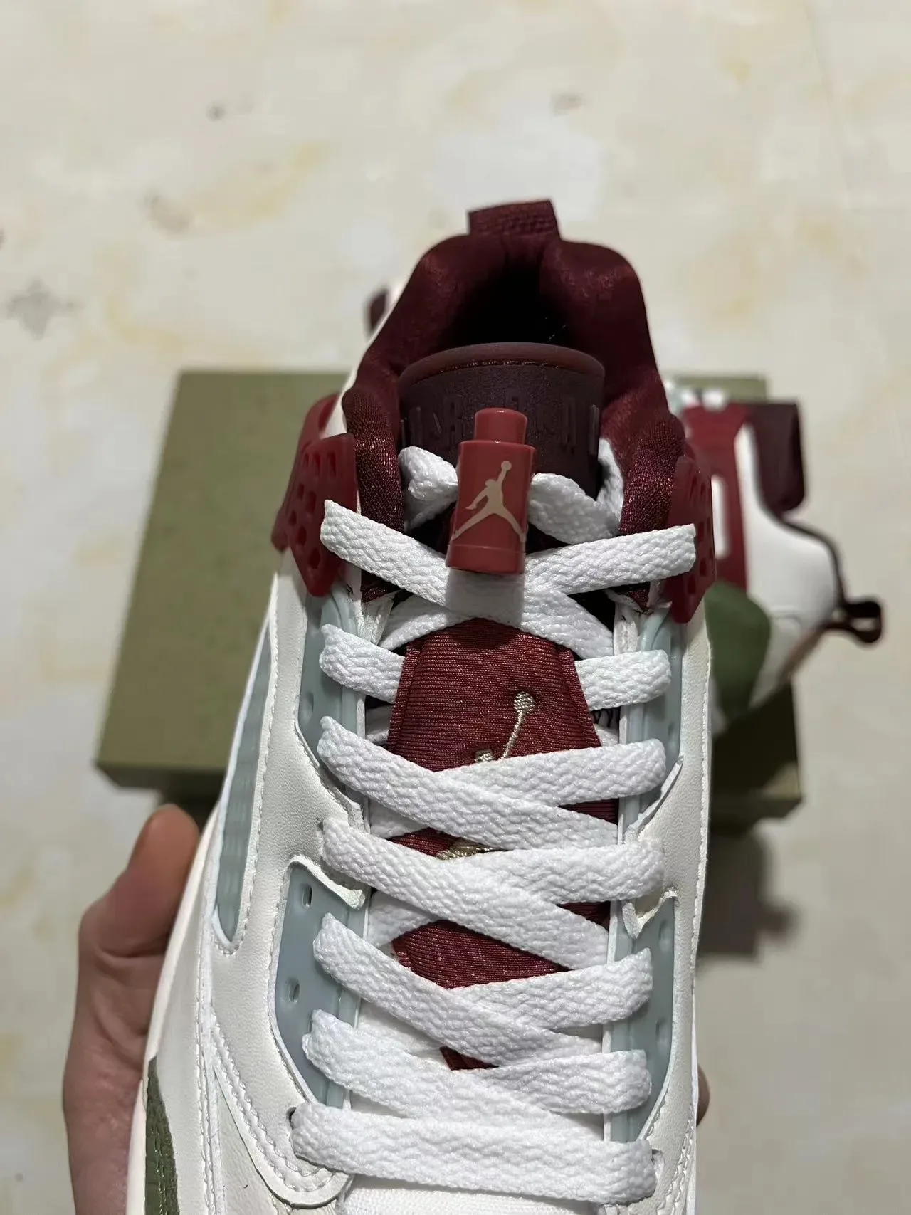 Nike 白色酒红色 高帮 分层合成革和皮革鞋面 生活运动鞋 4