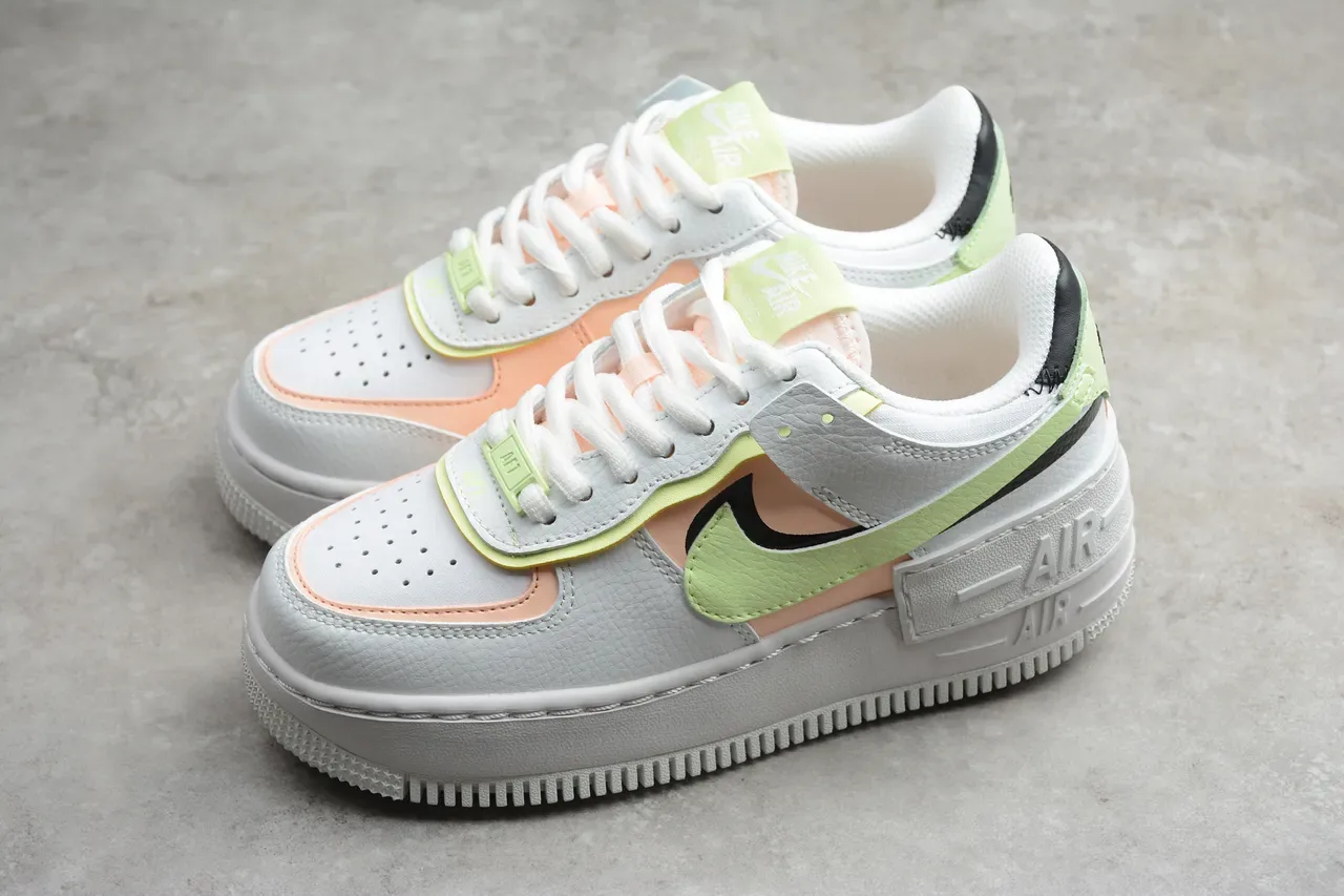 Nike Tênis Lifestyle Branco Verde Sola Plataforma Superposições de Material Sintético 10