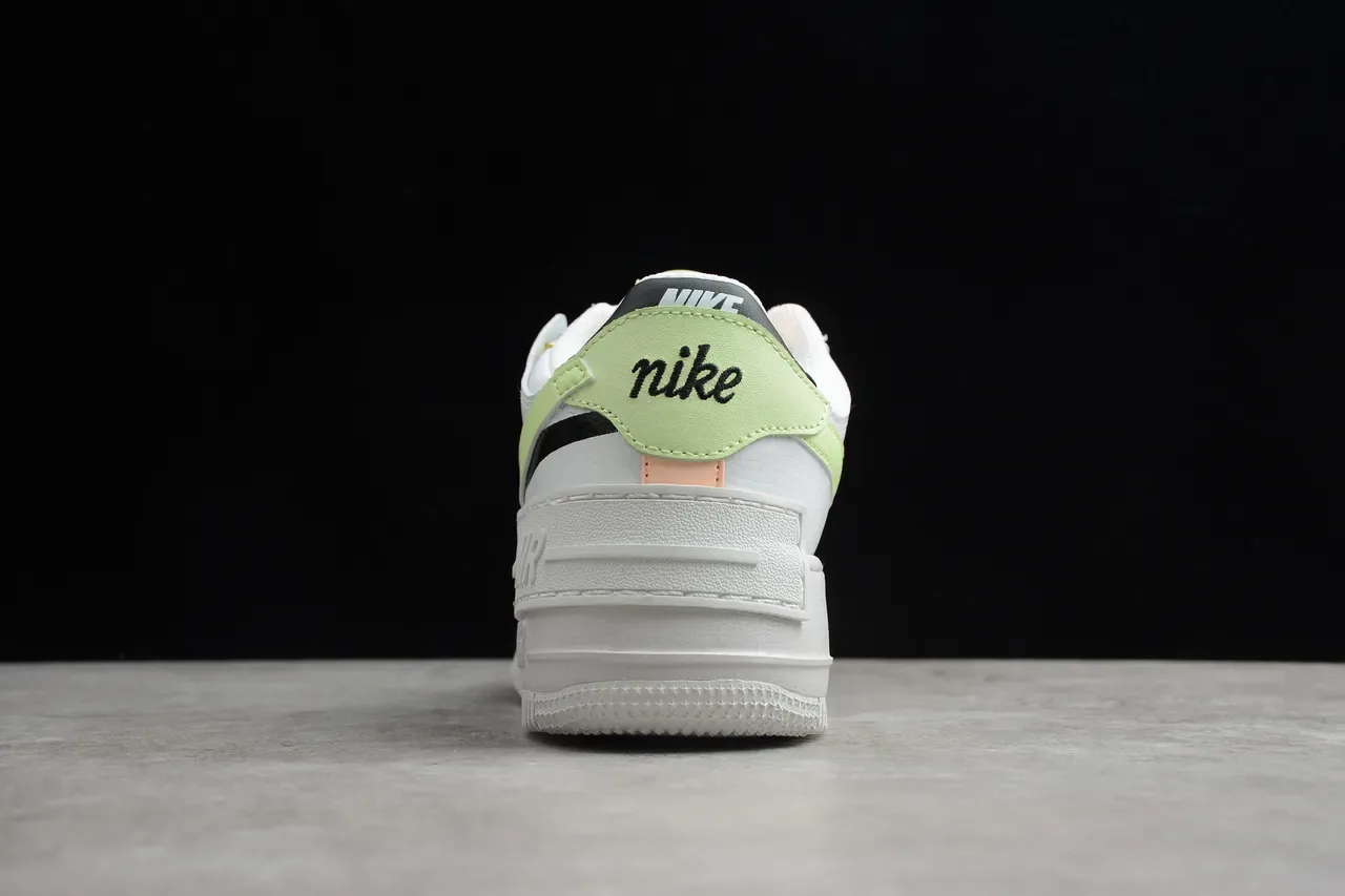 Nike Tênis Lifestyle Branco Verde Sola Plataforma Superposições de Material Sintético 11