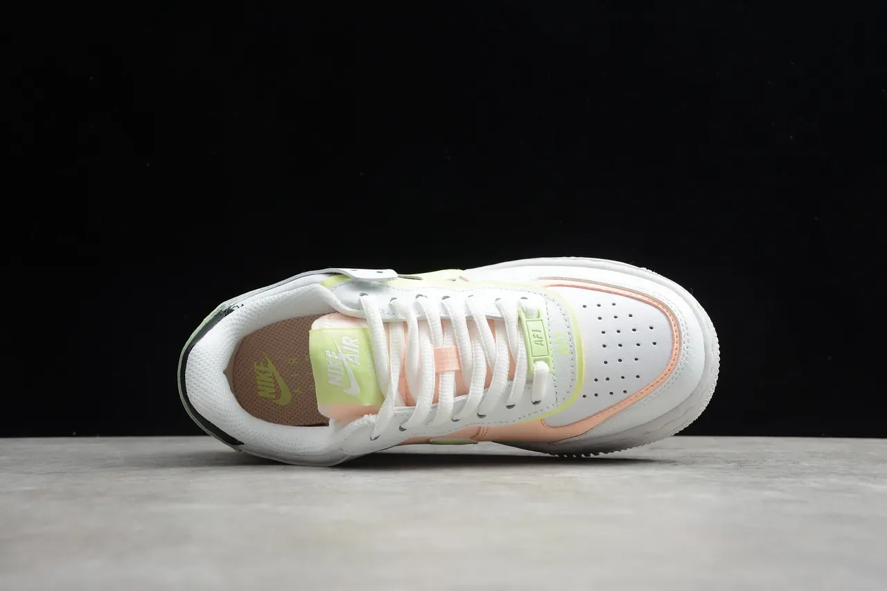 Nike Tênis Lifestyle Branco Verde Sola Plataforma Superposições de Material Sintético 13