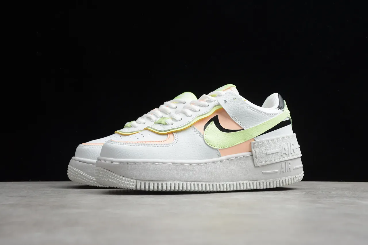 Nike Tênis Lifestyle Branco Verde Sola Plataforma Superposições de Material Sintético 15