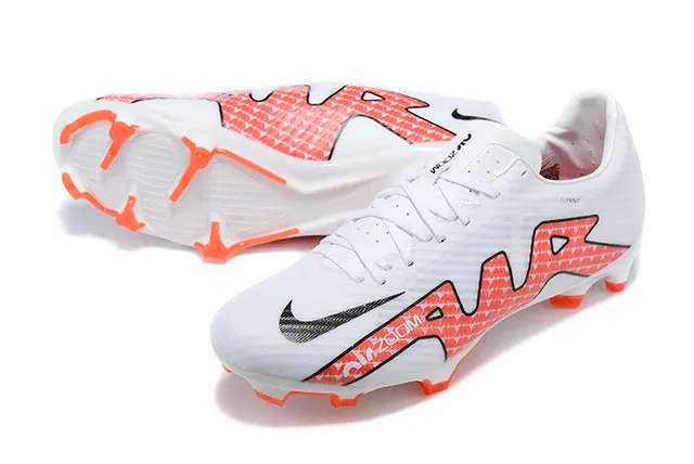 Nike Blanc Orange Flyknit Supérieur Coupe basse Silhouette Sol ferme Chaussures de football 7