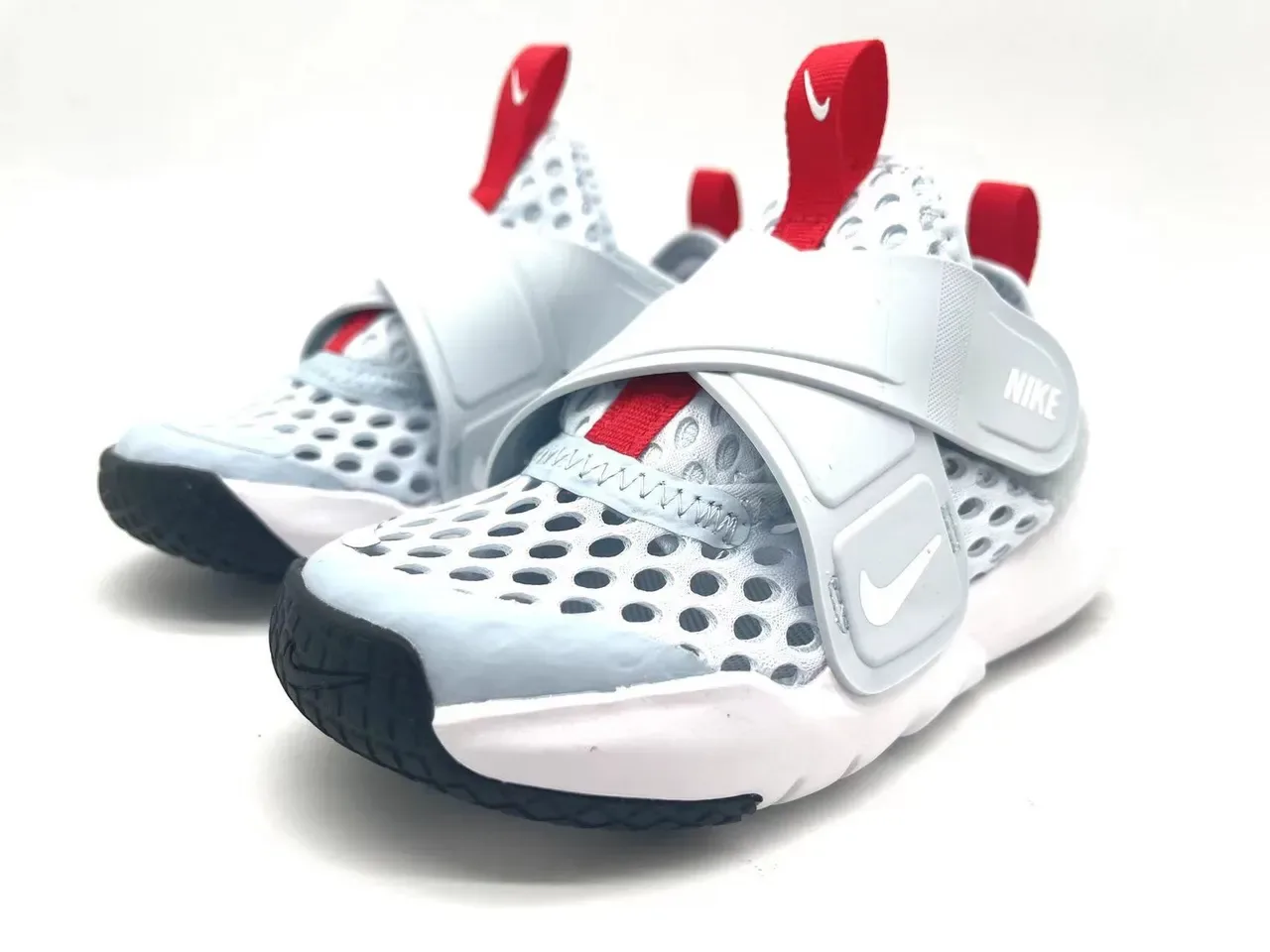 Nike White Orange Laceless Hook-and-Loop Strap Perforated Mesh Upper Lifestyle Sneakers 12