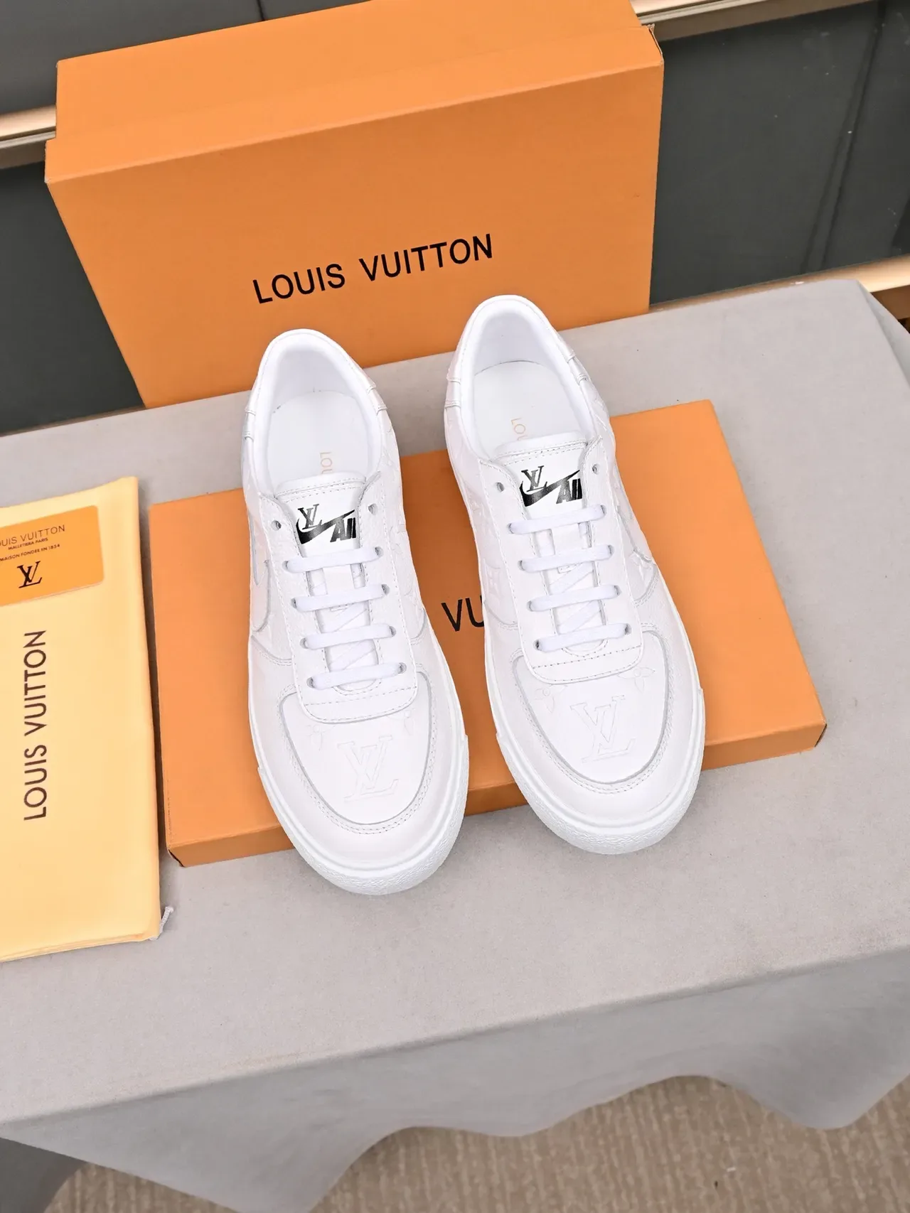 Nike Chaussures lifestyle avec tige en cuir texturé blanc 3