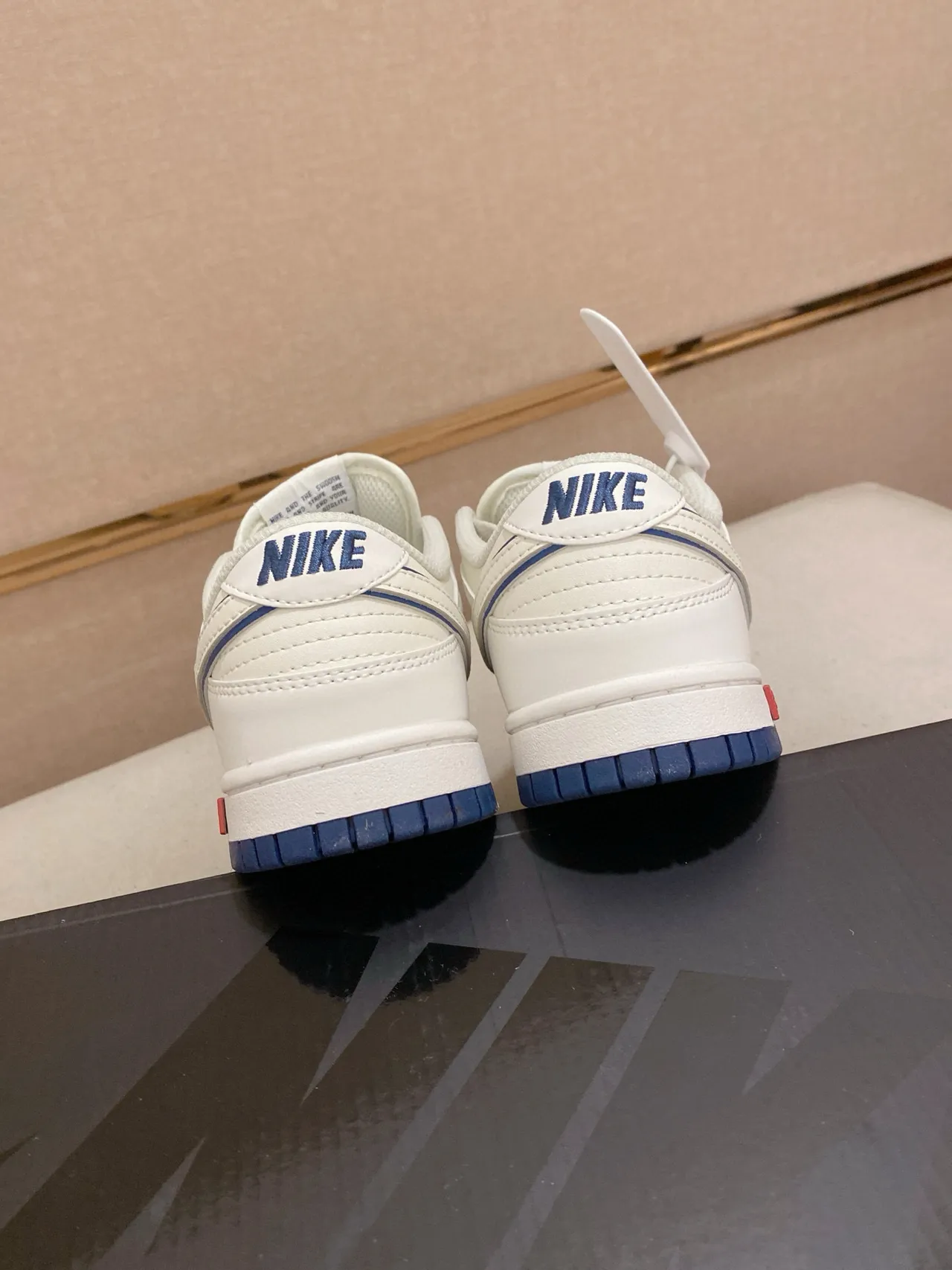 Nike x Supreme SB Dunk Low सादा नील स्केटबोर्ड जूतो 8