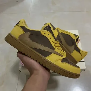 Nike Yellow Brown Low-Top Cupsole Sneakers